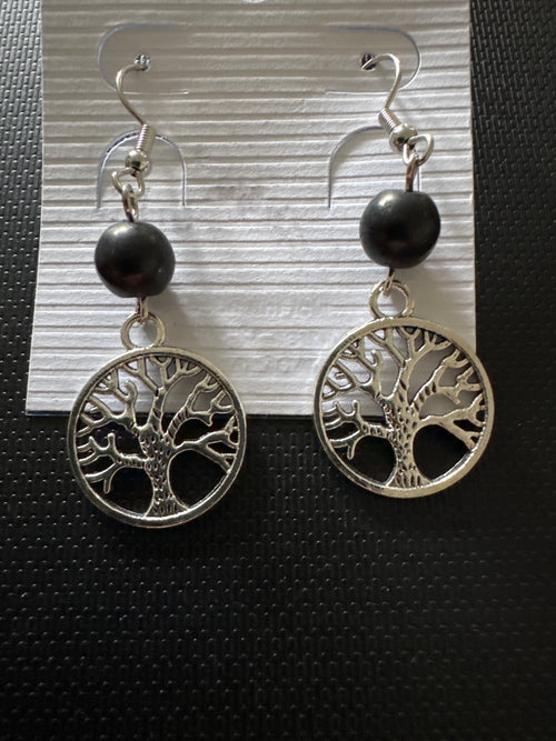Bead with tree of life Symbol bow earrings. NEW. Choice of green or black bead.